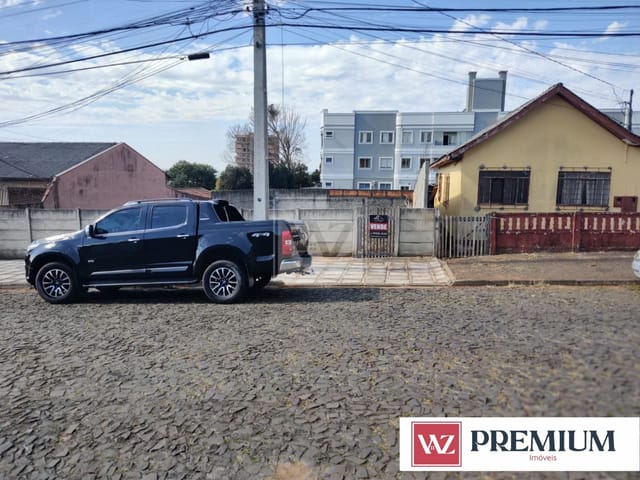 Terreno com 594m², à venda, no bairro Uvaranas em Ponta Grossa
