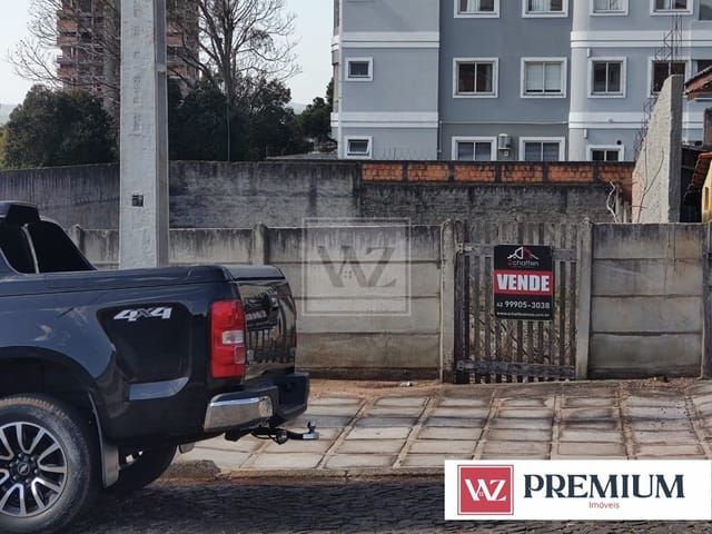 Terreno com 594m², à venda, no bairro Uvaranas em Ponta Grossa