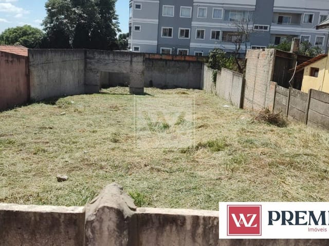 Terreno com 594m², à venda, no bairro Uvaranas em Ponta Grossa