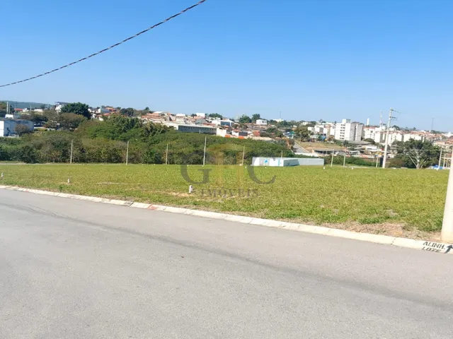 Terreno com 295m², à venda, no bairro Casa Blanca em Salto de Pirapora