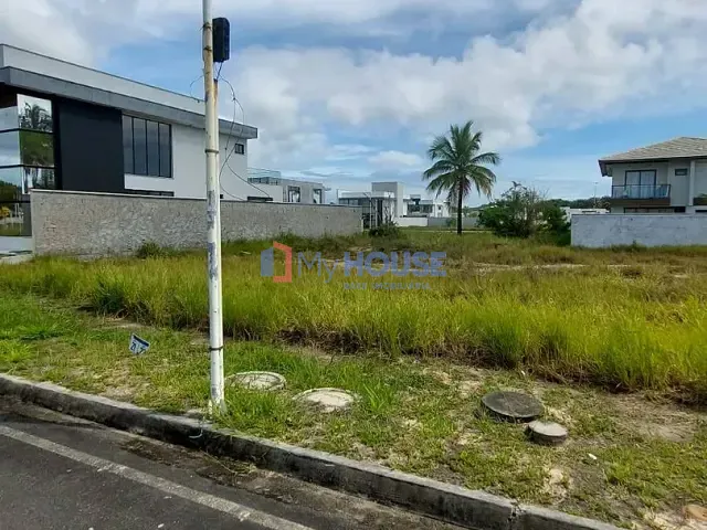 Terreno com 450m², à venda, no bairro Nossa Senhora da Vitória em Ilhéus