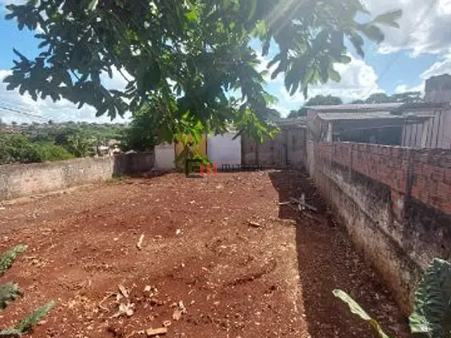 Terreno com 450m², à venda, no bairro Santa Rita 1 em Londrina