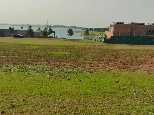 Terreno com 829m², à venda, no bairro Paranagi em Sertaneja