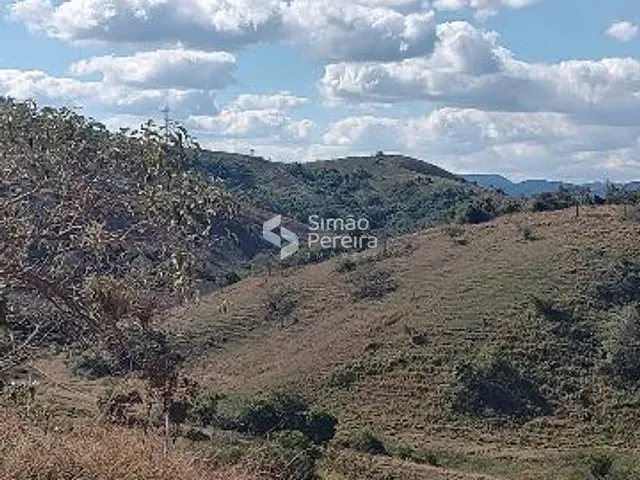 Terreno com 220m², à venda, no bairro Vila Paraíso em Três Rios