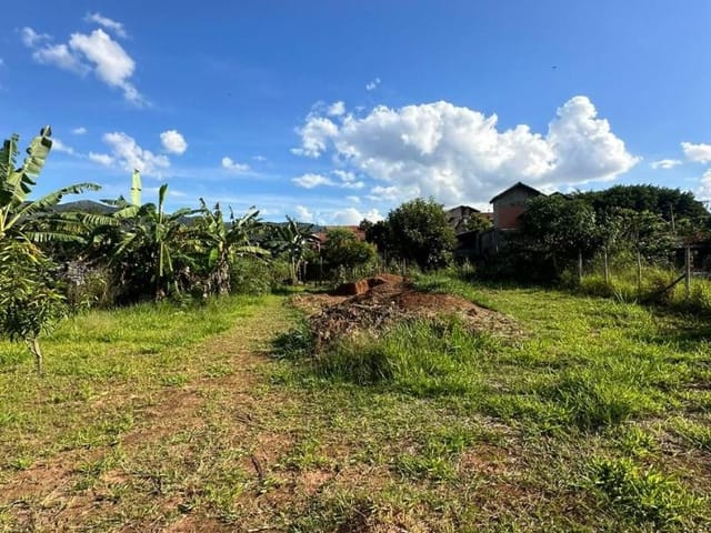 Terreno com 1000m², à venda, no bairro Rodeio em Extrema