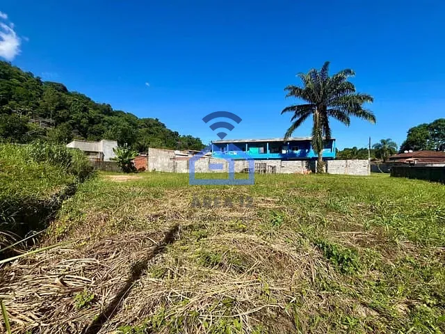 Terreno com 808m², à venda, no bairro Capricónio III em Caraguatatuba