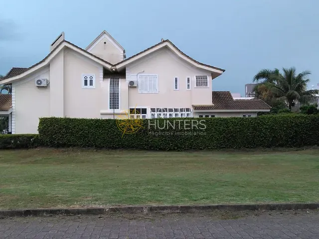 Terreno com 450m², à venda, no bairro Jurerê Internacional em Florianópolis