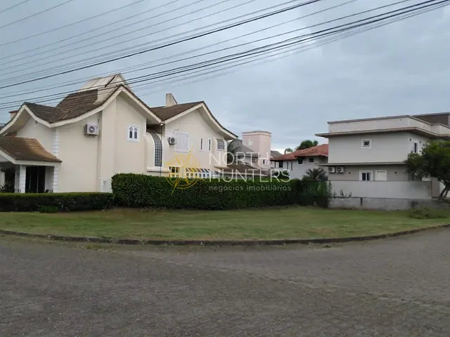 Terreno com 450m², à venda, no bairro Jurerê Internacional em Florianópolis
