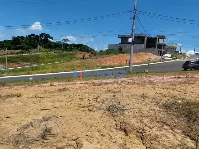 Terreno com 452m², à venda, no bairro Nossa Senhora da Vitória em Ilhéus