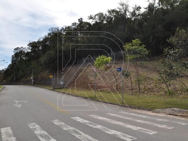 Terreno com 850m², à venda, no bairro Centro em Louveira