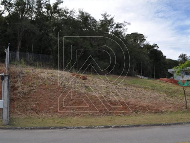 Terreno com 850m², à venda, no bairro Centro em Louveira