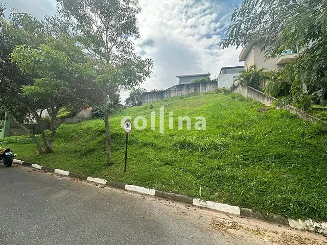 Terreno com 820m², à venda, no bairro Jardim Indaiá em Embu das Artes
