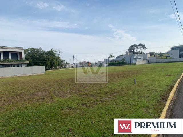 Terreno com 387m², à venda, no bairro Santa Regina em Camboriú