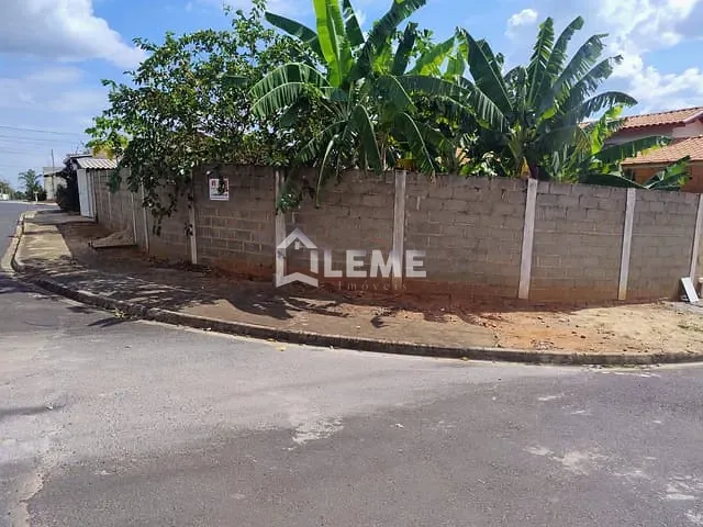 Terreno com 183m², à venda, no bairro Jardim Botânico em Mococa