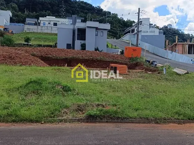 Terreno com 545m², à venda, no bairro Santa Cruz em Concórdia