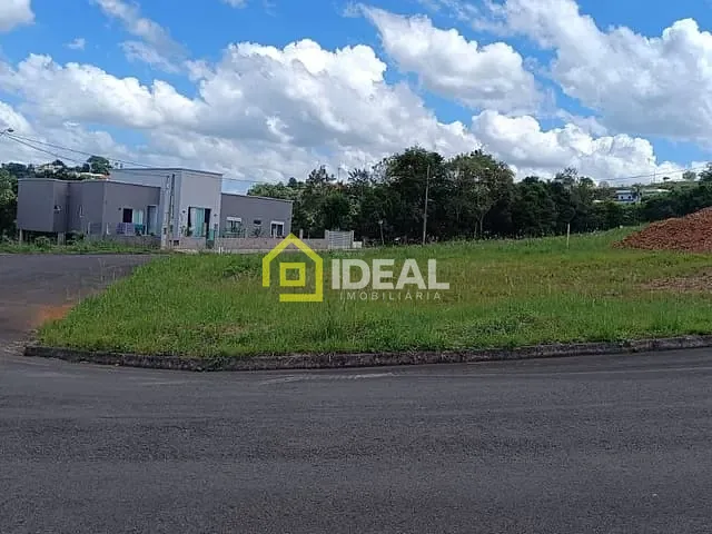 Terreno com 545m², à venda, no bairro Santa Cruz em Concórdia