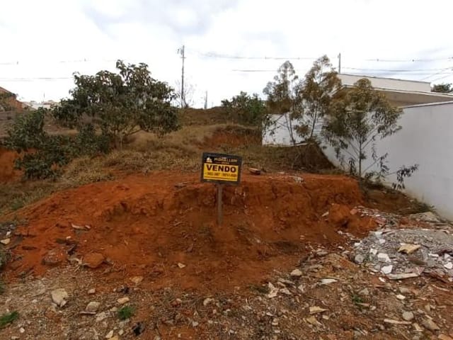 Foto do Terreno - Terreno à venda 220M², Açude, Itajubá - MG | MOHALLEM e LOPES CORRETAGEM E ADMINISTRACAO DE IMOVEIS LTDA
