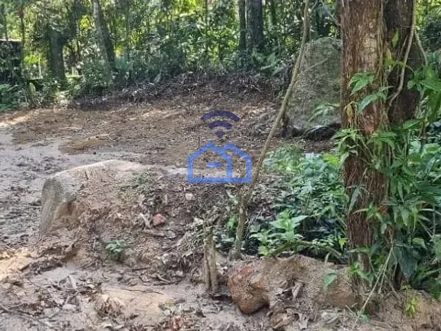 Terreno com 360m², à venda, no bairro Massaguaçu em Caraguatatuba