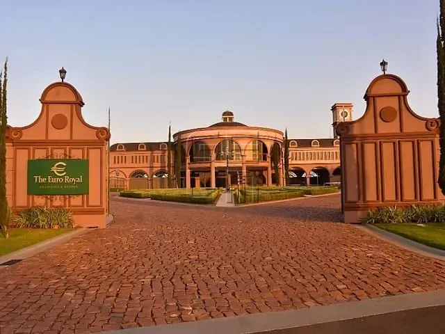 Terreno com 1856m², à venda, no bairro Vivendas do Arvoredo em Londrina