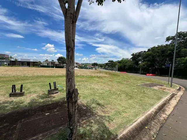 Terreno com 776m², à venda, no bairro Condomínio Tamboré em Jaguariúna