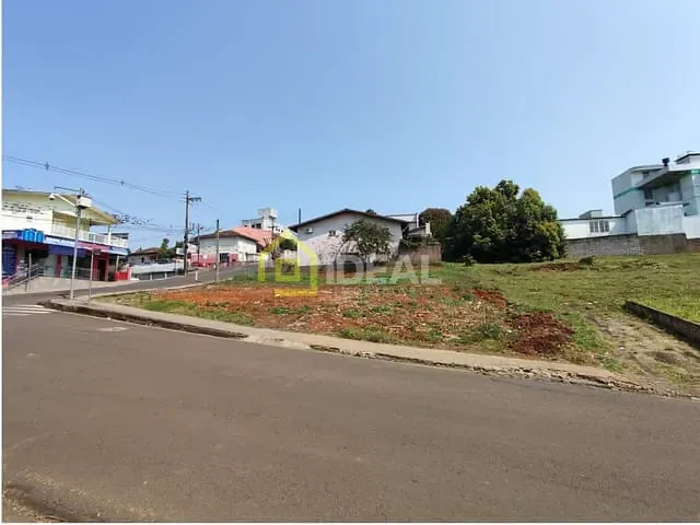 Terreno com 504m², à venda, no bairro Nazaré em Concórdia