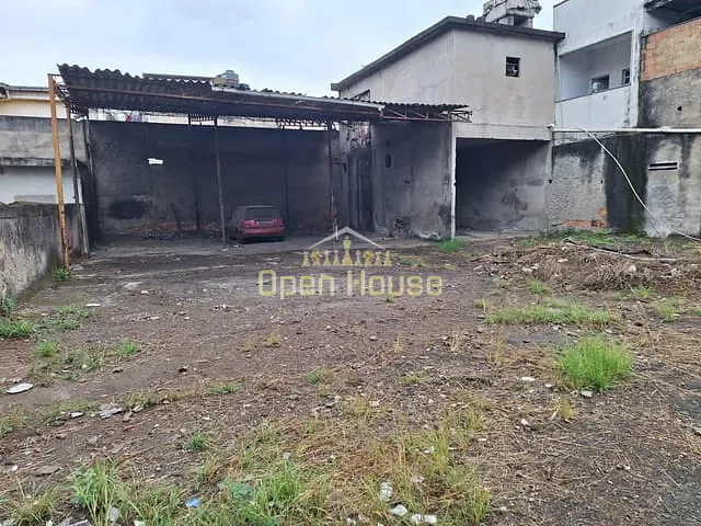 Terreno com 360m², à venda, no bairro Aterrado em Volta Redonda