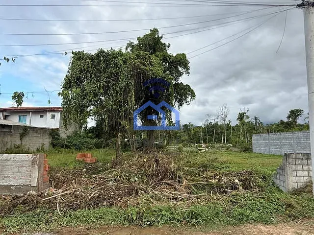 Terreno com 250m², à venda, no bairro Golfinho em Caraguatatuba