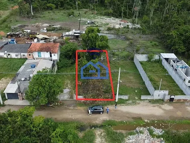 Terreno com 250m², à venda, no bairro Golfinho em Caraguatatuba
