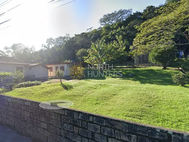 Terreno com 4762m², à venda, no bairro Jurerê em Florianópolis
