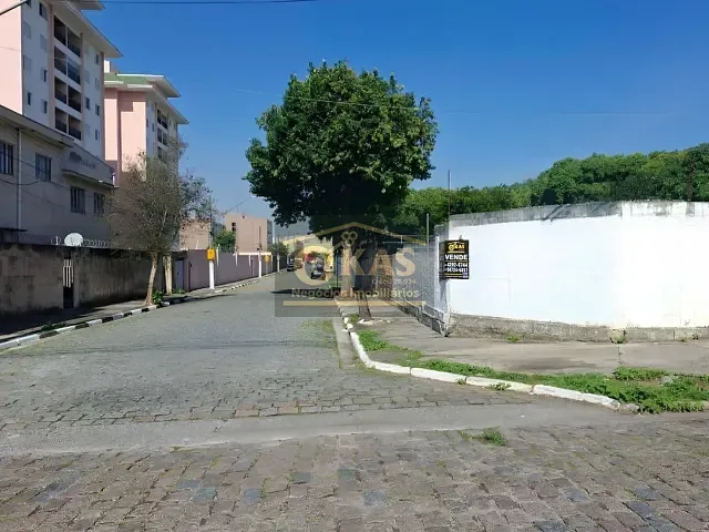 Terreno com 387m², à venda ou para alugar, no bairro Centro em Suzano