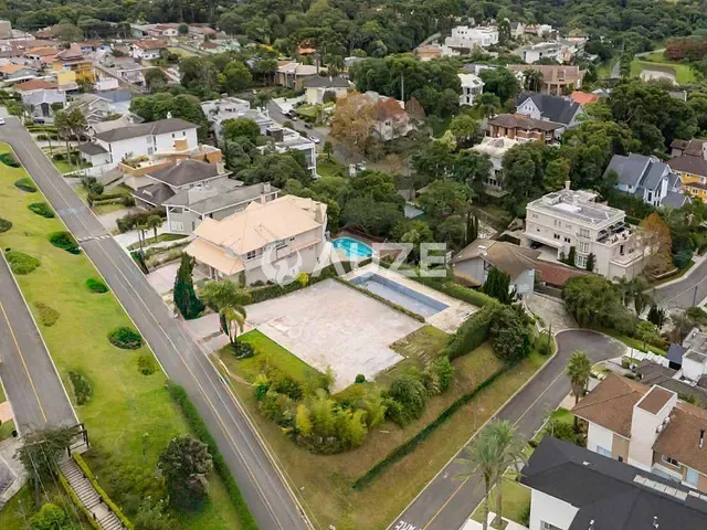 Terreno com 2m², à venda, no bairro São João em Curitiba