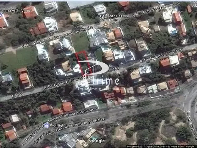 Terreno com 360m², à venda, no bairro Camboinhas em Niterói