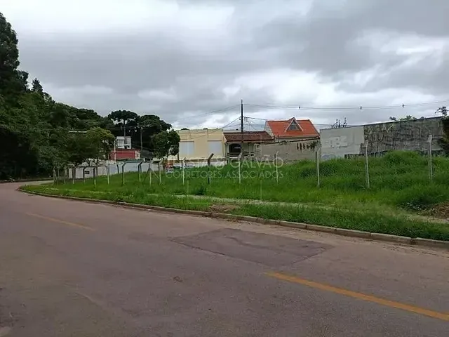 Terreno com 563m², à venda, no bairro Campo Comprido em Curitiba