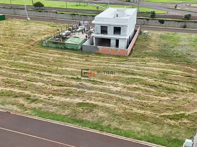 Terreno com 312m², à venda, no bairro Conjunto Habitacional Pindorama em Londrina