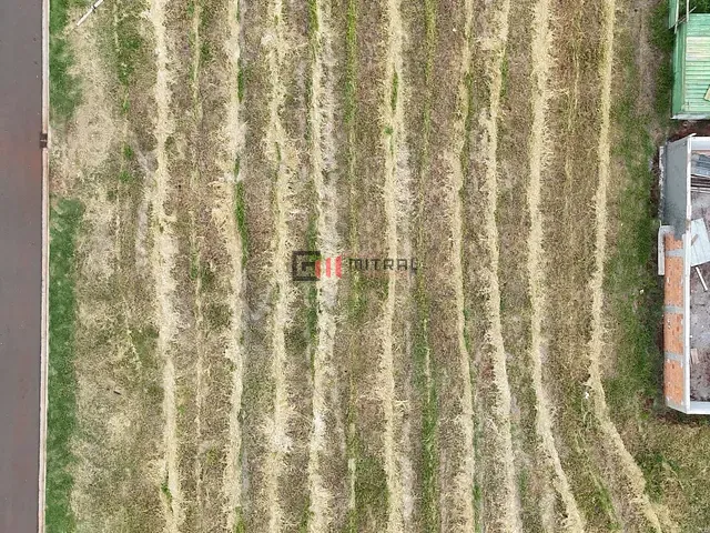 Terreno com 318m², à venda, no bairro Conjunto Habitacional Pindorama em Londrina