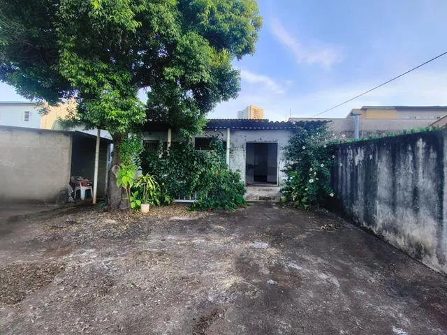 Terreno com 288m², à venda, no bairro Universitário em Londrina