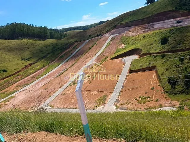 Terreno com 300m², à venda, no bairro Califórnia da Barra em Barra do Piraí
