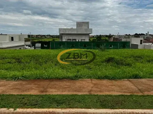 Terreno com 255m², à venda, no bairro Jardim Morumbi em Londrina