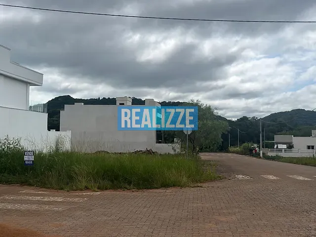 Terreno com 300m², à venda, no bairro Reserva do Parque em Marau