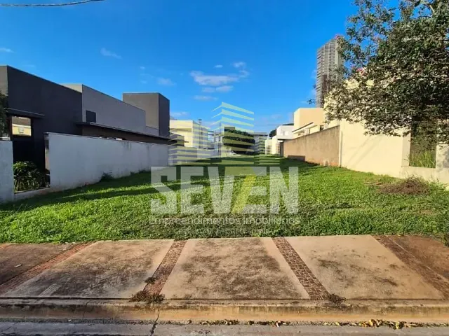Terreno com 360m², à venda, no bairro Residencial Villaggio III em Bauru