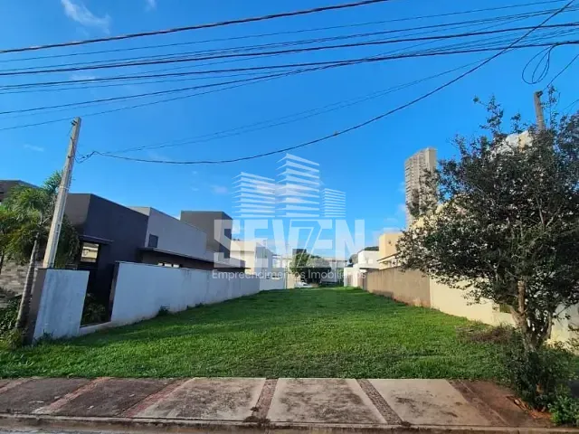 Terreno com 360m², à venda, no bairro Residencial Villaggio III em Bauru