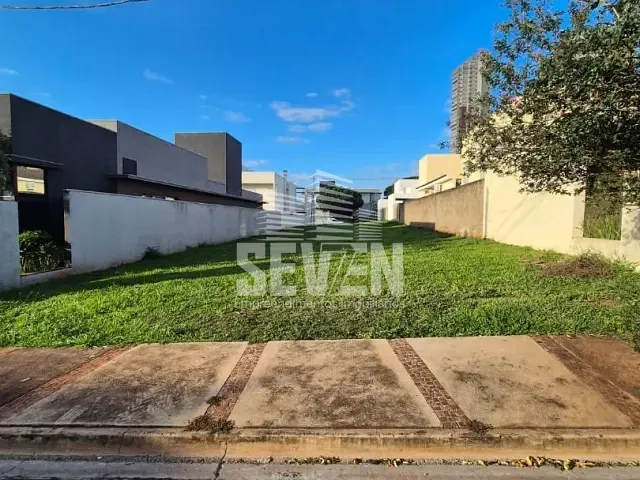Terreno com 360m², à venda, no bairro Residencial Villaggio III em Bauru