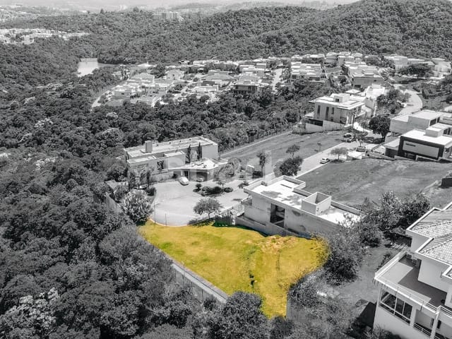 Terreno com 646m², à venda, no bairro Alphaville em Santana de Parnaíba