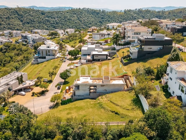 Terreno com 646m², à venda, no bairro Alphaville em Santana de Parnaíba