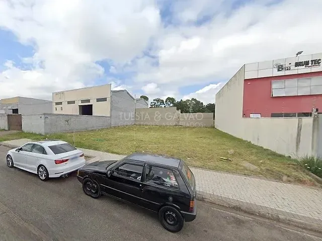 Terreno com 600m², à venda, no bairro Neoville em Curitiba