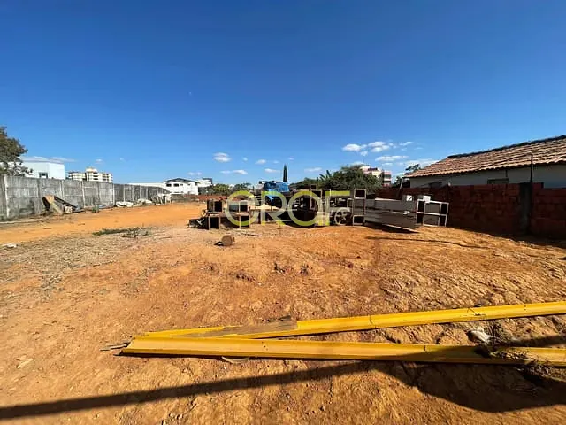 Terreno com 986m², à venda, no bairro Formosinha em Formosa