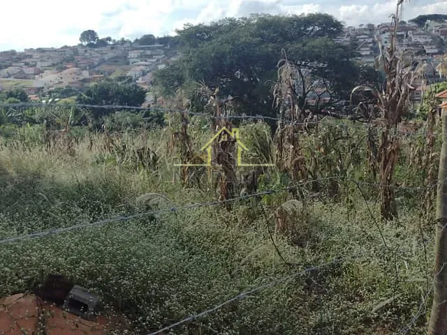 Terreno com 450m², à venda, no bairro Recreio dos Bandeirantes em Guaxupé