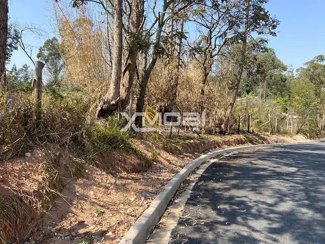 Terreno com 3833m², à venda, no bairro Caxambu em Jundiaí