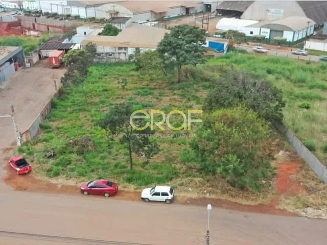 Terreno com 1854m², à venda, no bairro Centro em Formosa