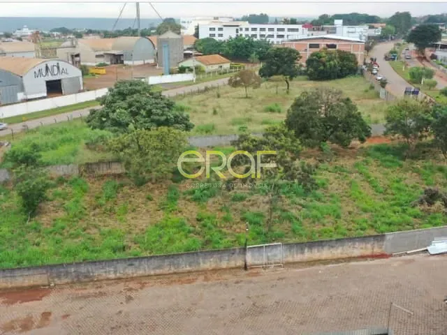 Terreno com 1854m², à venda, no bairro Centro em Formosa
